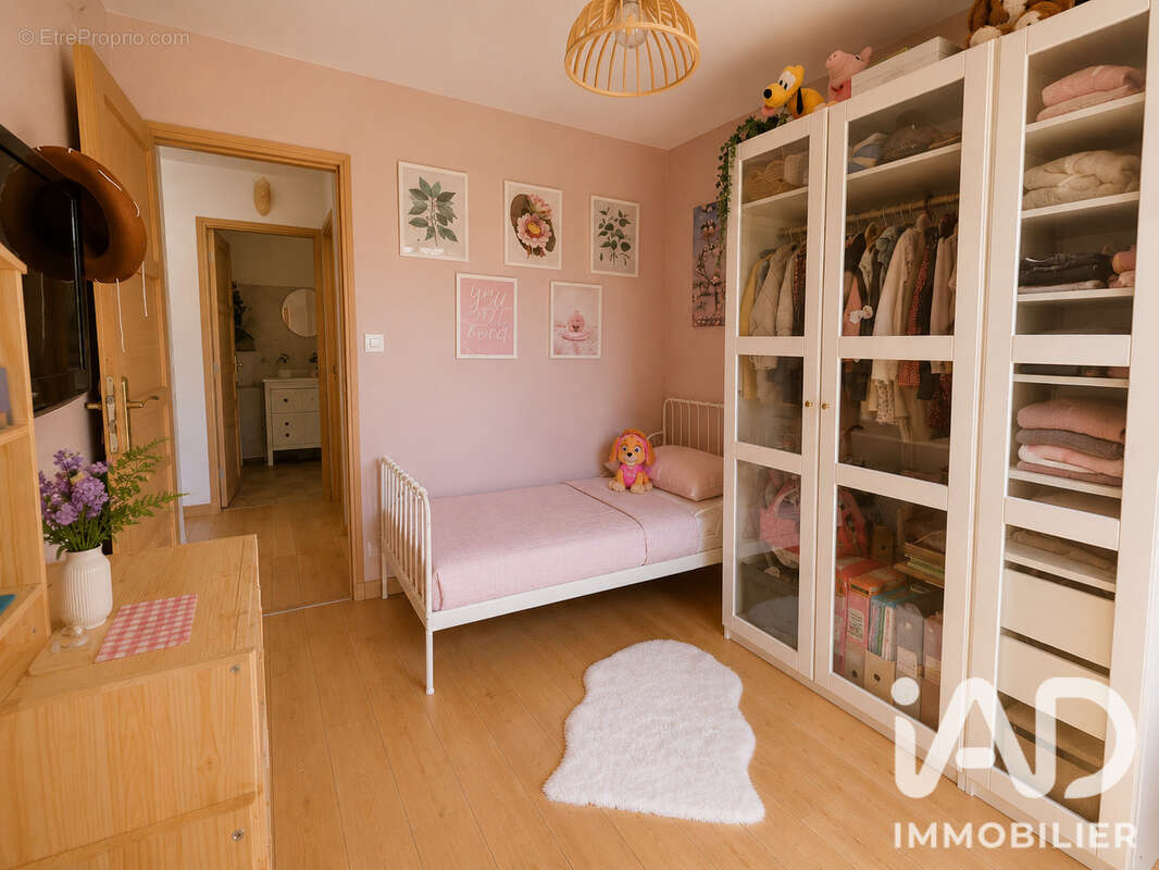 Appartement 105 m² à Marseille-12e  - photo 7