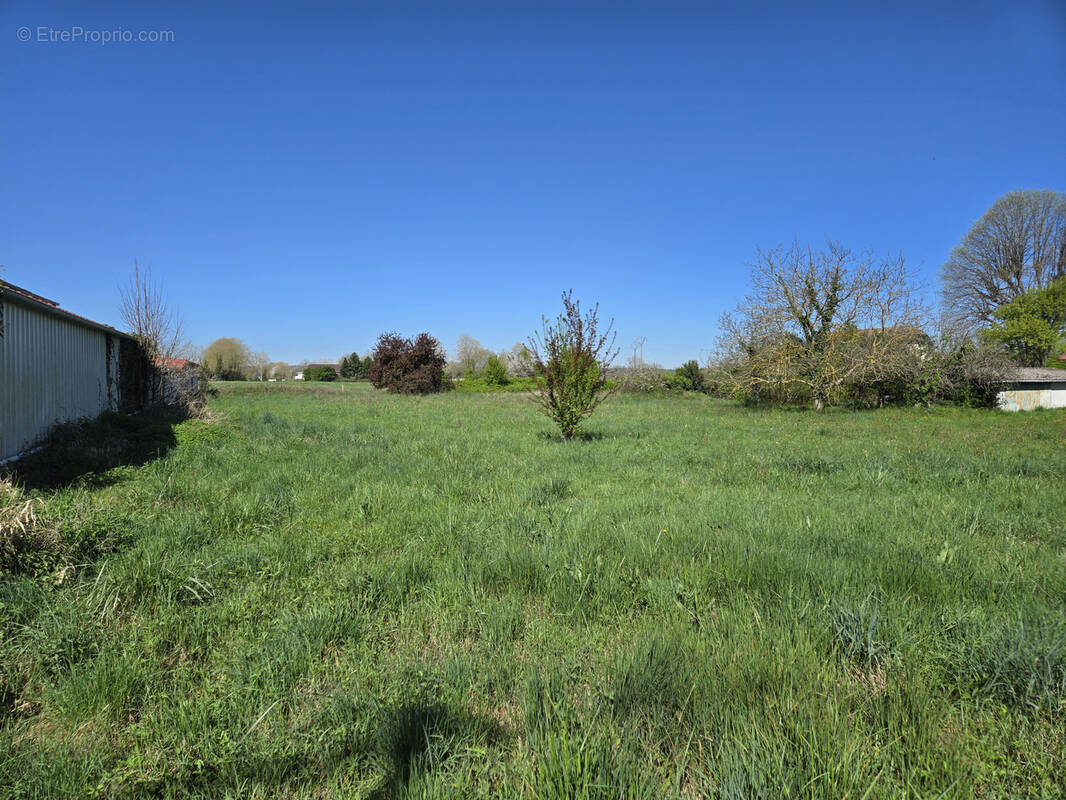 Terrain à TARBES
