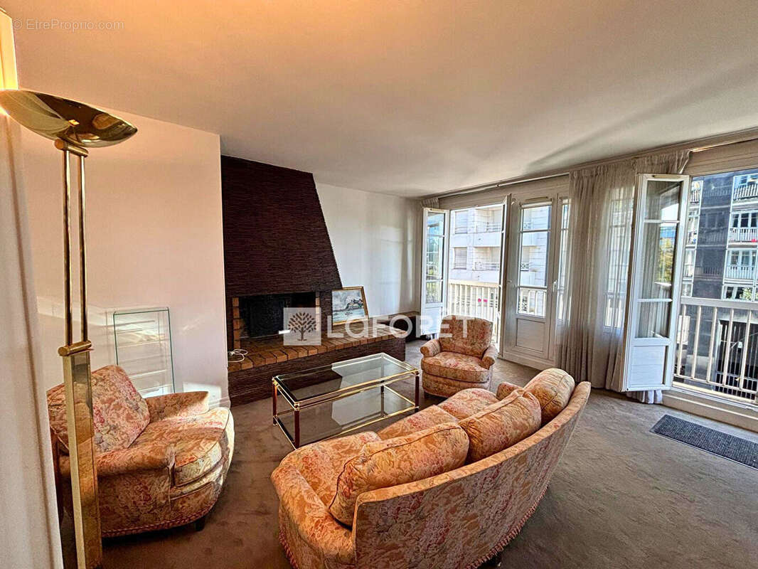 Appartement à BOULOGNE-BILLANCOURT