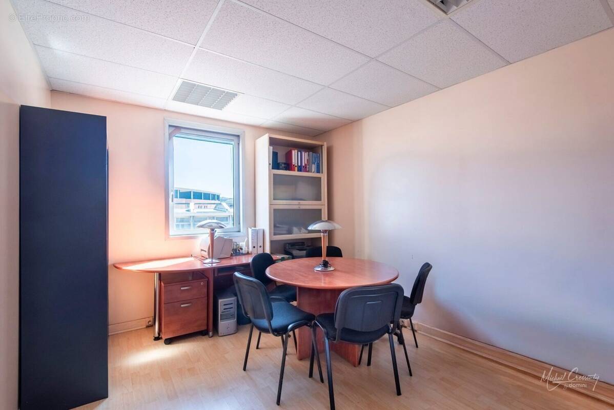 Bureaux - Commerce à MARTIGUES