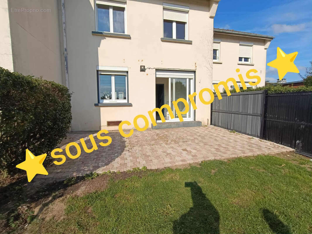 Maison à HAZEBROUCK