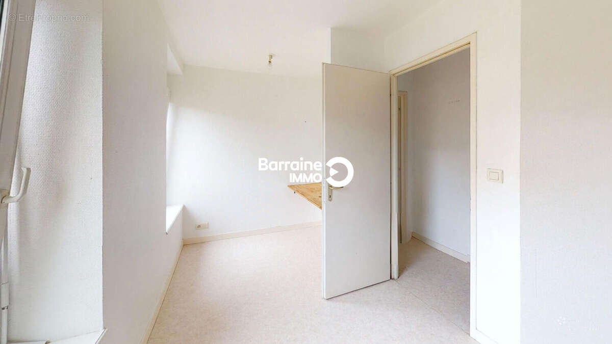 Exclusivité Brest - Secteur Saint Martin - Place Guérin - Appartement T3 Duplex situé en arrière cour - photo 18