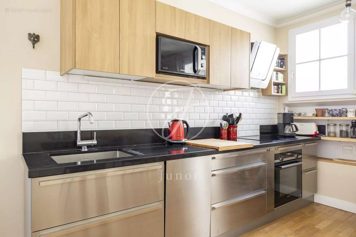 Appartement à PARIS-7E