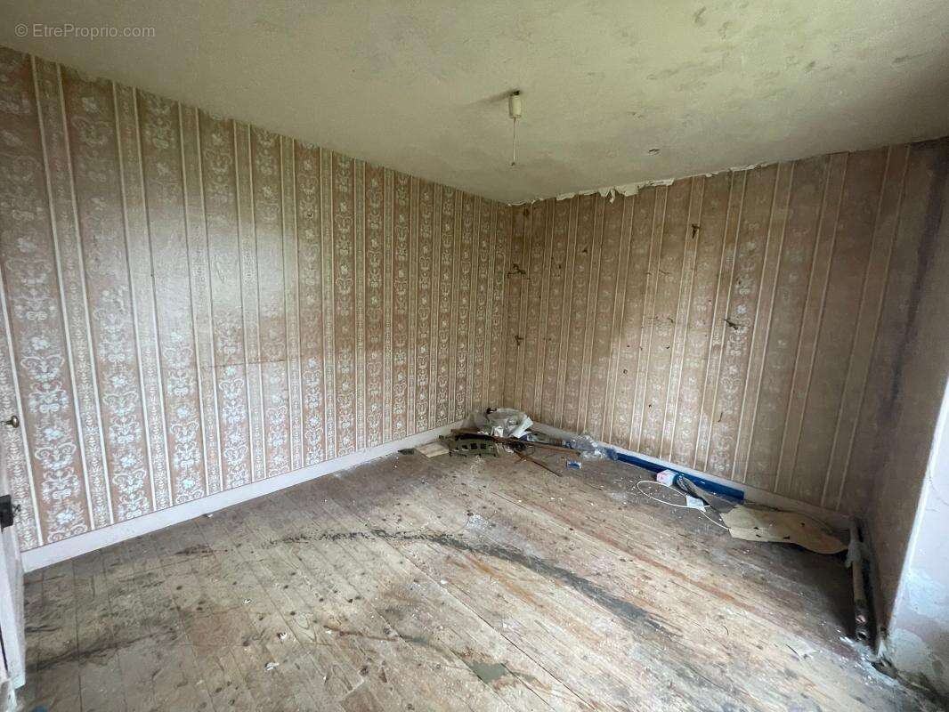 Maison à NANTEUIL-LE-HAUDOUIN