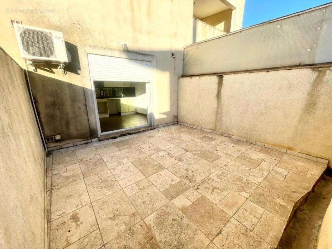 Appartement à SIX-FOURS-LES-PLAGES