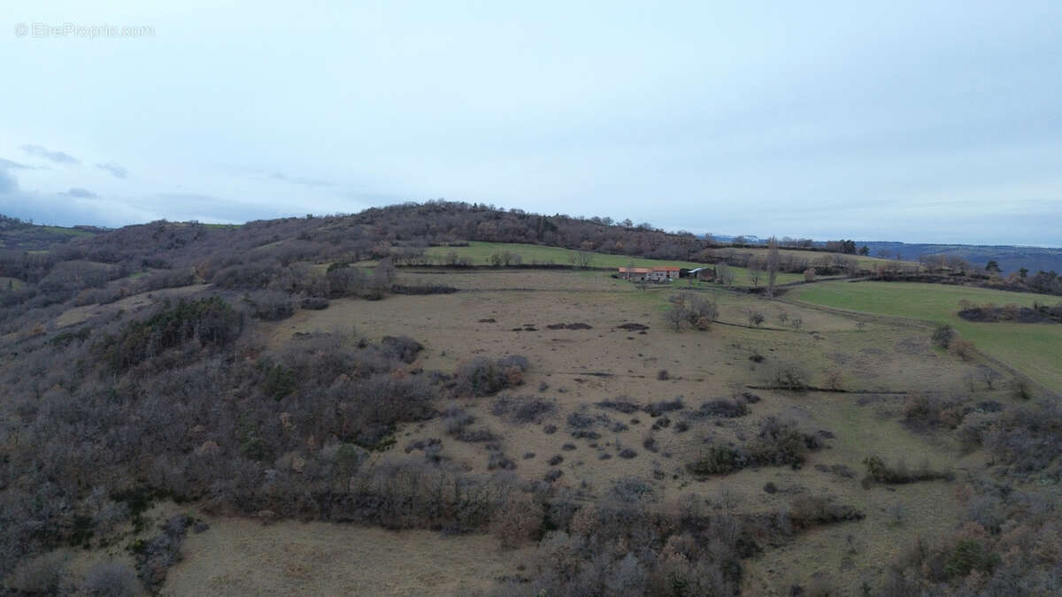 Terrain à AURIAC-L'EGLISE