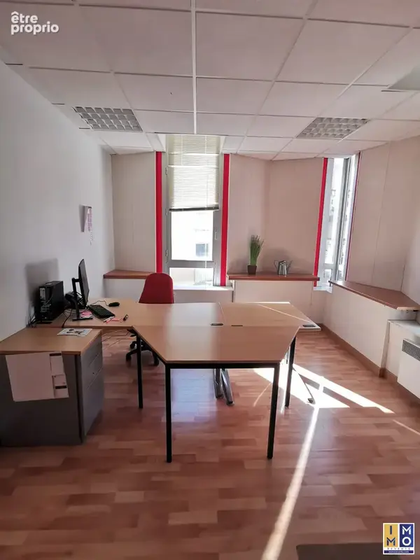 Commerce 171 m² à Bourges  - photo 3