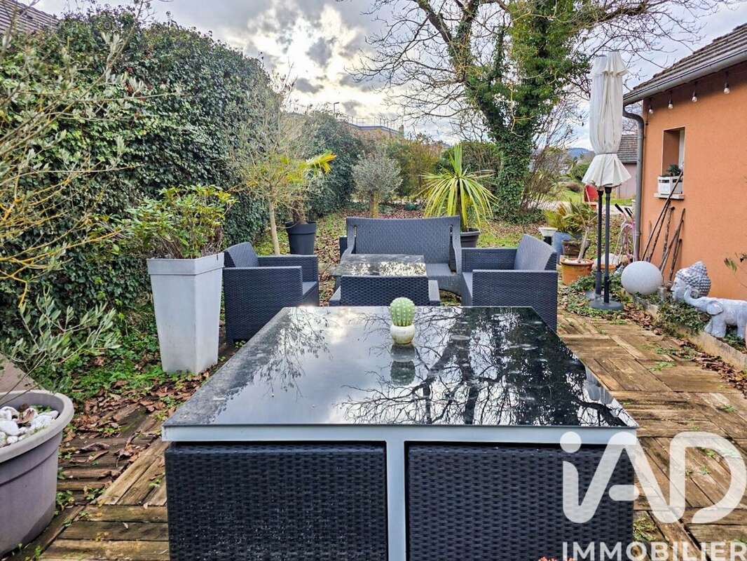 Photo 2 - Appartement à SAINT-GENIEZ-D'OLT