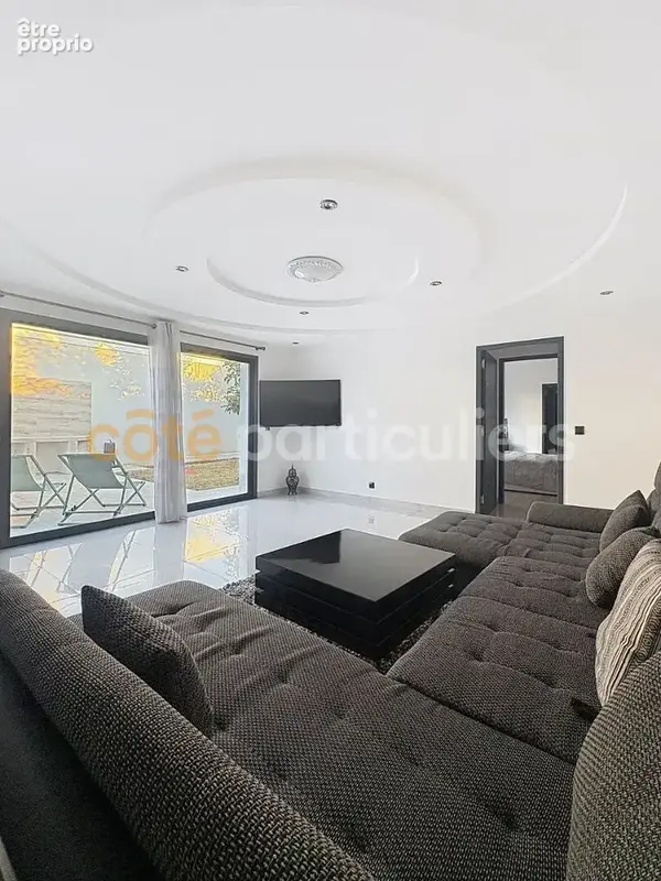 Exclusivité : Périgny, 190 m² de lumière et d'espace aux portes de La Rochelle - photo 5
