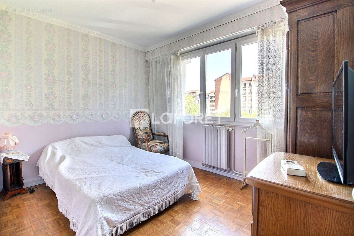 Appartement à GENNEVILLIERS