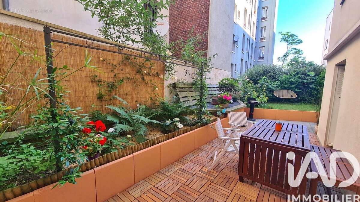 Photo 2 - Appartement à SAINT-DENIS