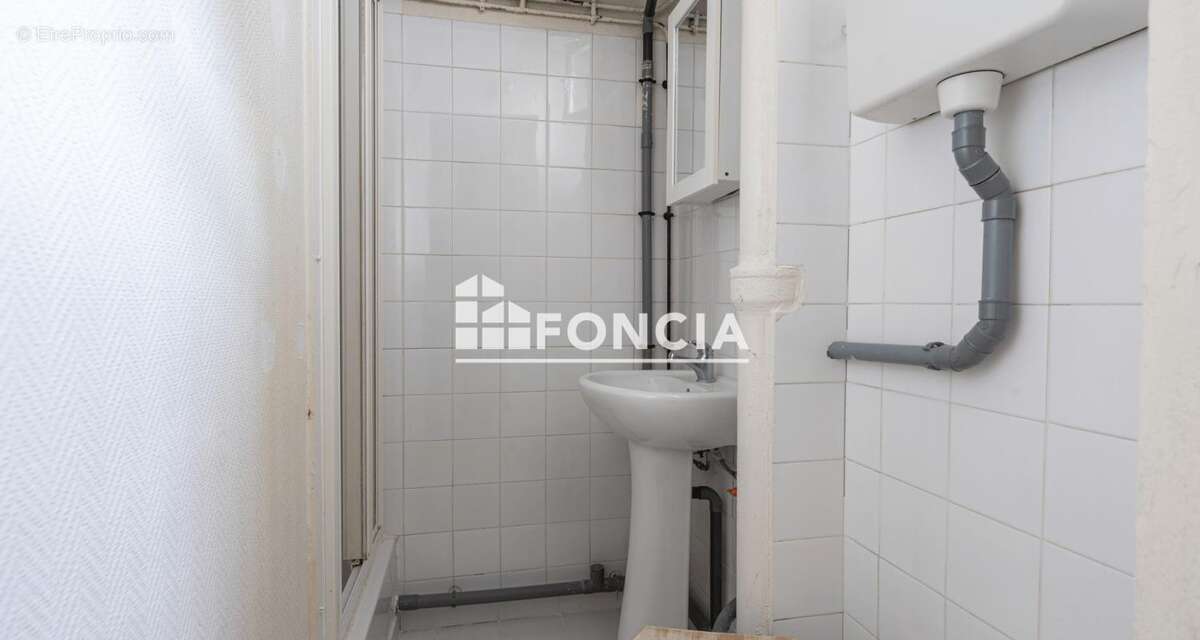 Appartement à PARIS-20E