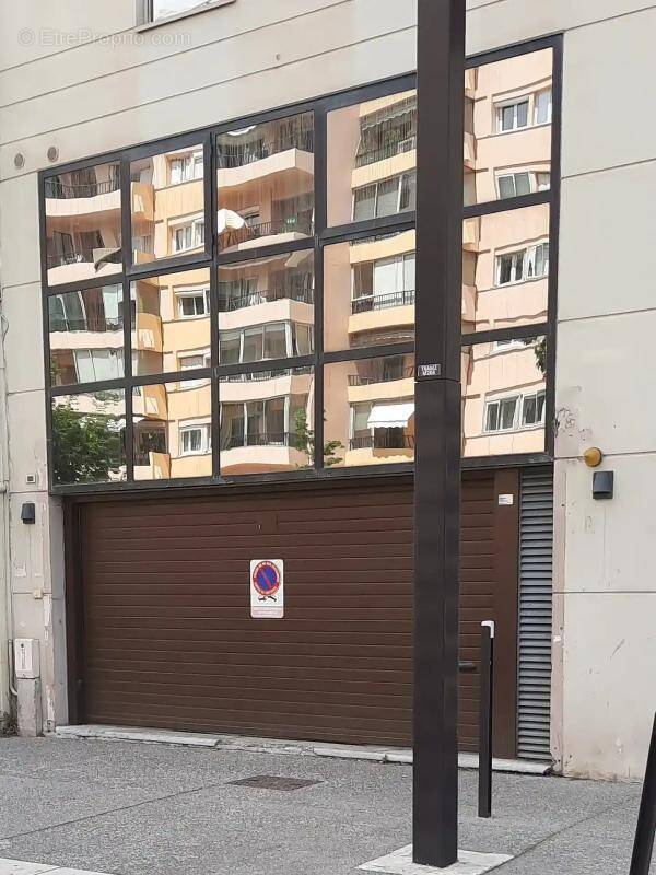 Parking à NICE