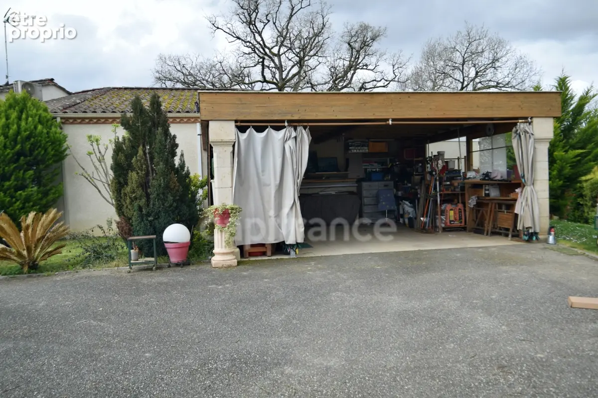 Villa de plain pied - 4 chambres - piscine - terrain de pétanque - garage - cadre naturel privilégié - photo 19
