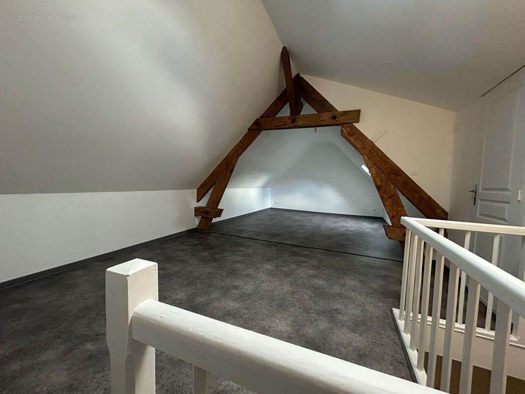 EXCLUSIVITE Maison renovée avec dépendances - photo 9