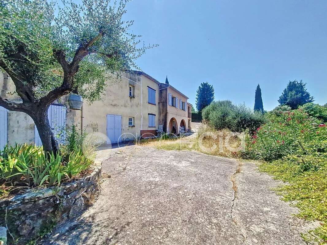 Propriété de 214 m² à PLASCASSIER, idéalement agencée  pour un projet de regroupement familial - photo 5