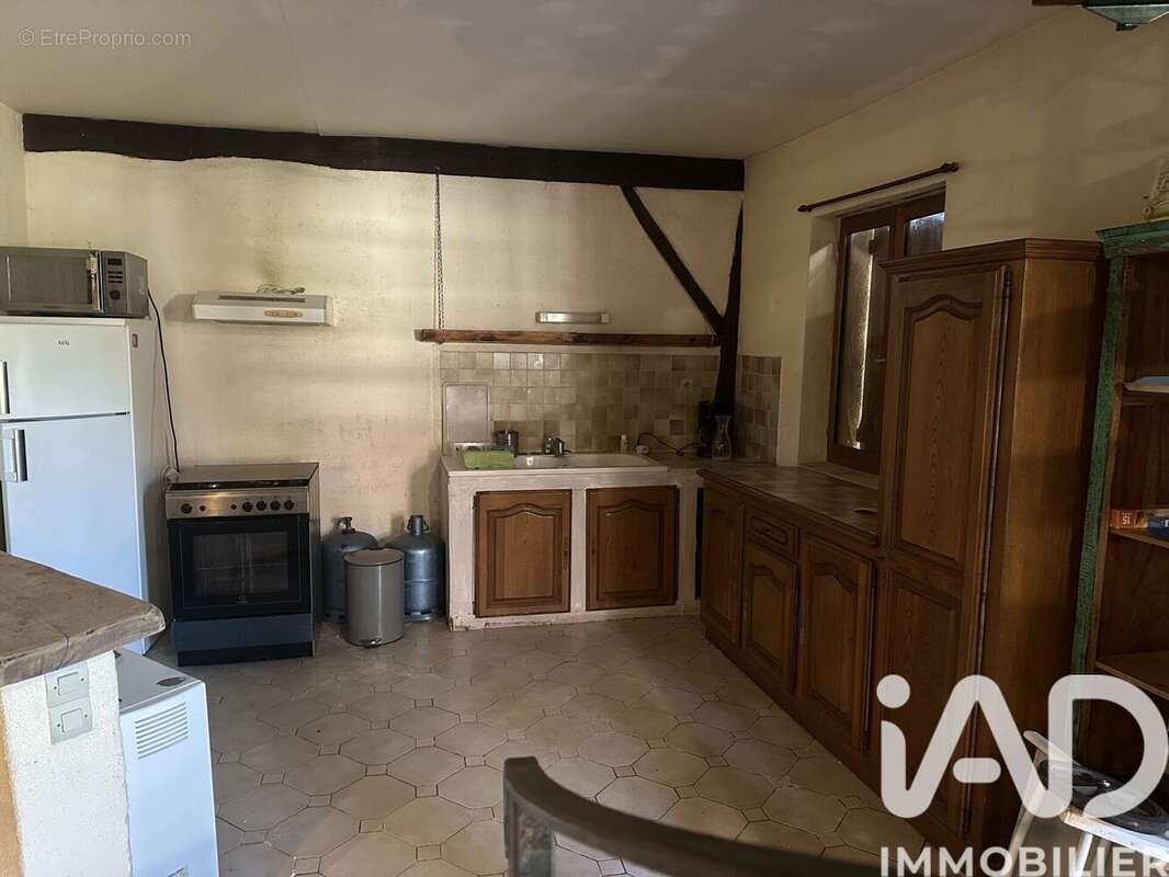 Maison 190 m² à Saint-Leon-Sur-Vezere  - photo 6