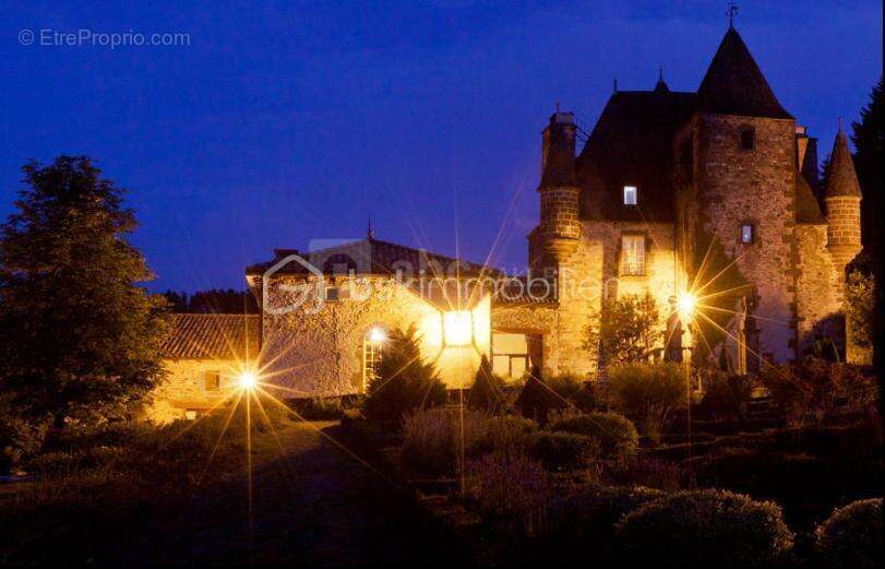 Maison à SAINT-FLOUR