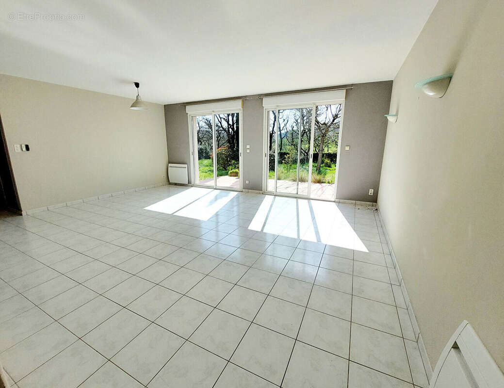 Proche Albi Puygouzon - Maison PLAIN PIED 100m²  + 36m² de garage fermé  terrain 635m² - photo 7