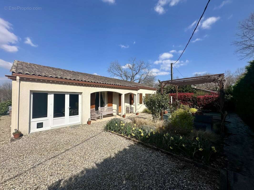 Maison à PUYSSERAMPION