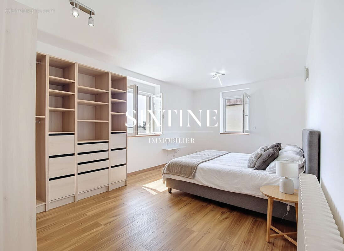 Maison 167 m² à Assieu  - photo 8