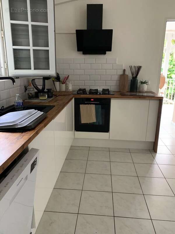 Maison à PETIT-BOURG