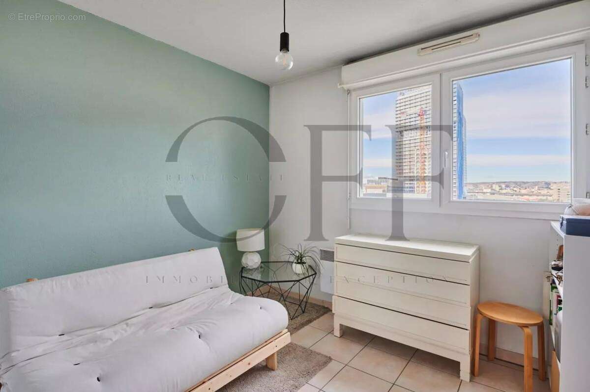 Appartement à MARSEILLE-2E
