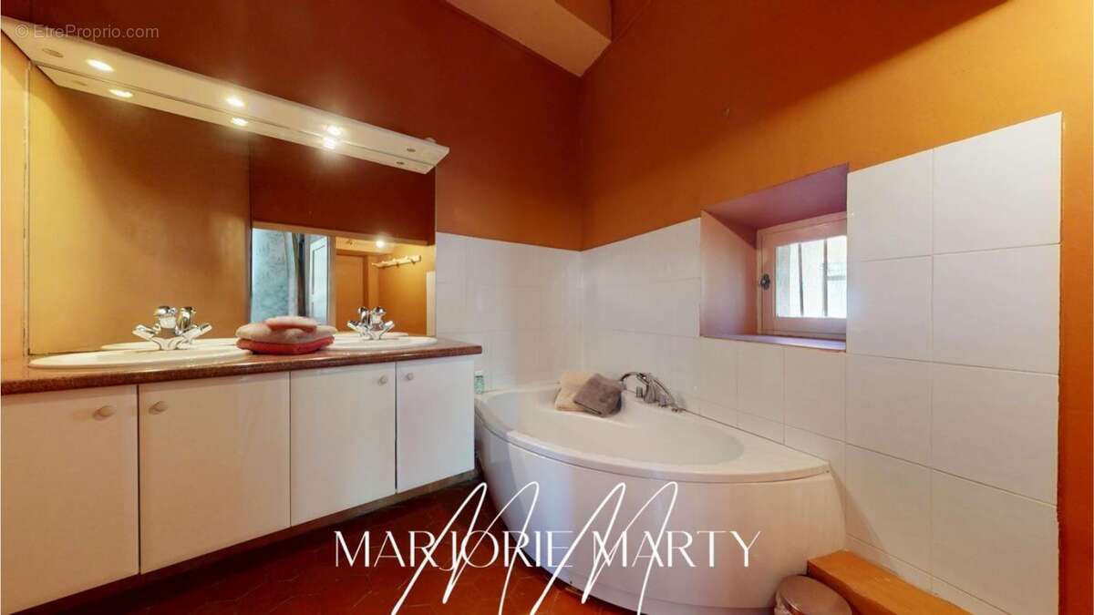 Maison à LEZIGNAN-CORBIERES