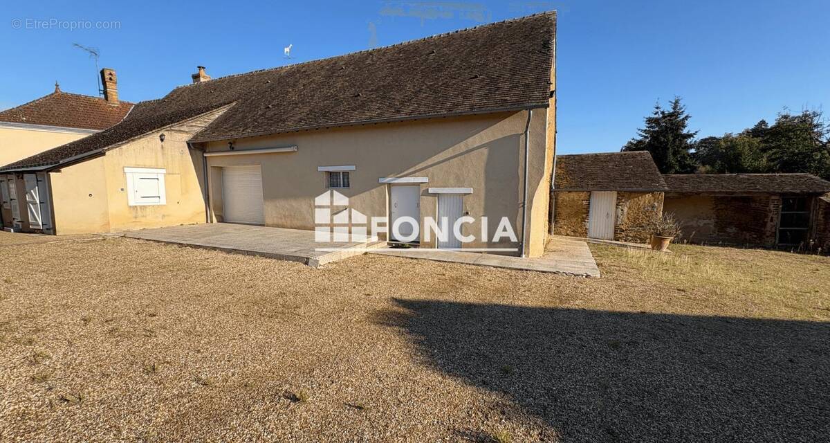 Maison à SAVIGNE-L&#039;EVEQUE