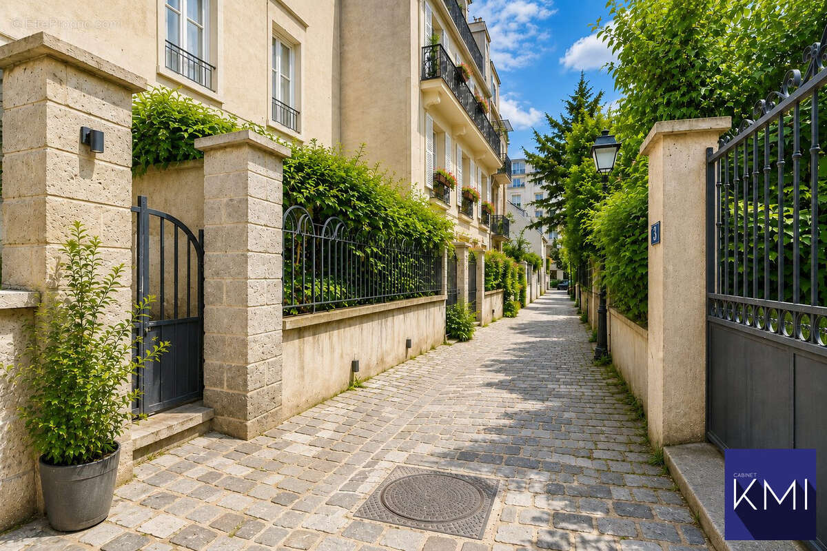 Appartement à PARIS-20E
