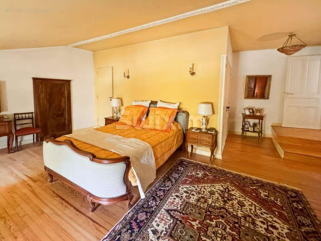 Maison à MONTELIMAR