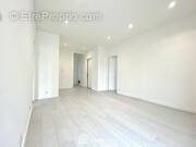 ... autre vue du séjour. - Appartement à MELUN