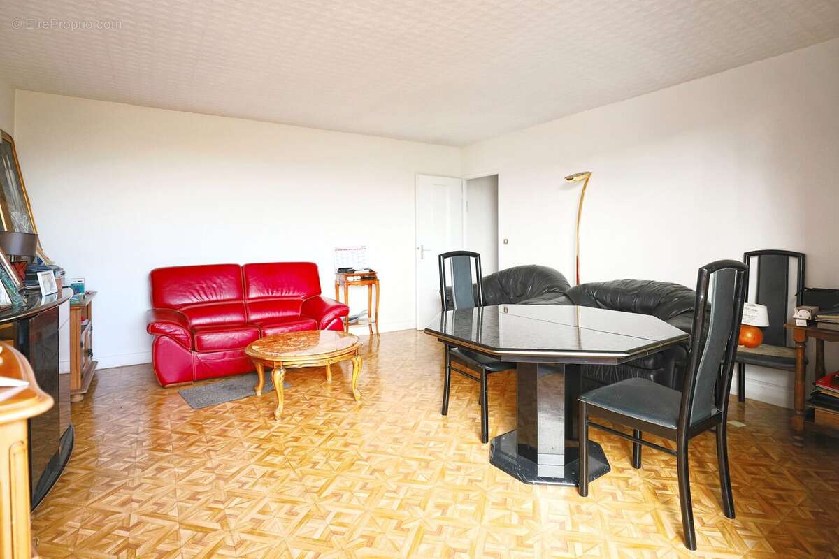 Appartement à AUBERVILLIERS