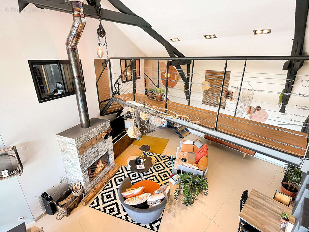 Appartement à SAINT-ANDEOL-LE-CHATEAU
