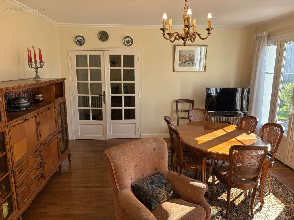 Maison à ARNAC-POMPADOUR