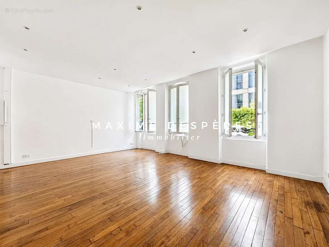 Appartement à NEUILLY-SUR-SEINE