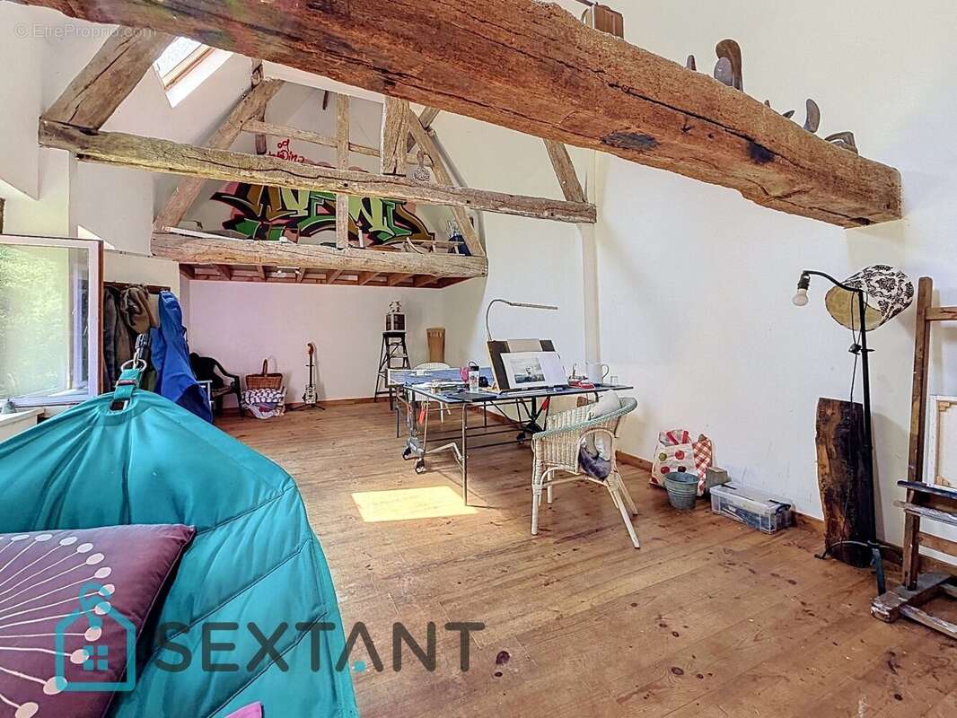 Maison de charme avec jardin dépendance et garage - photo 19