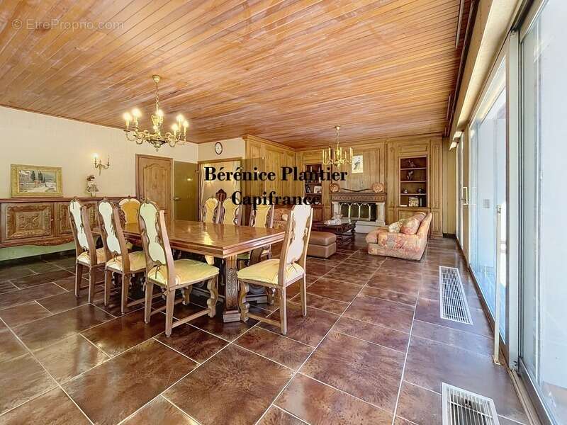 Maison à VETRAZ-MONTHOUX