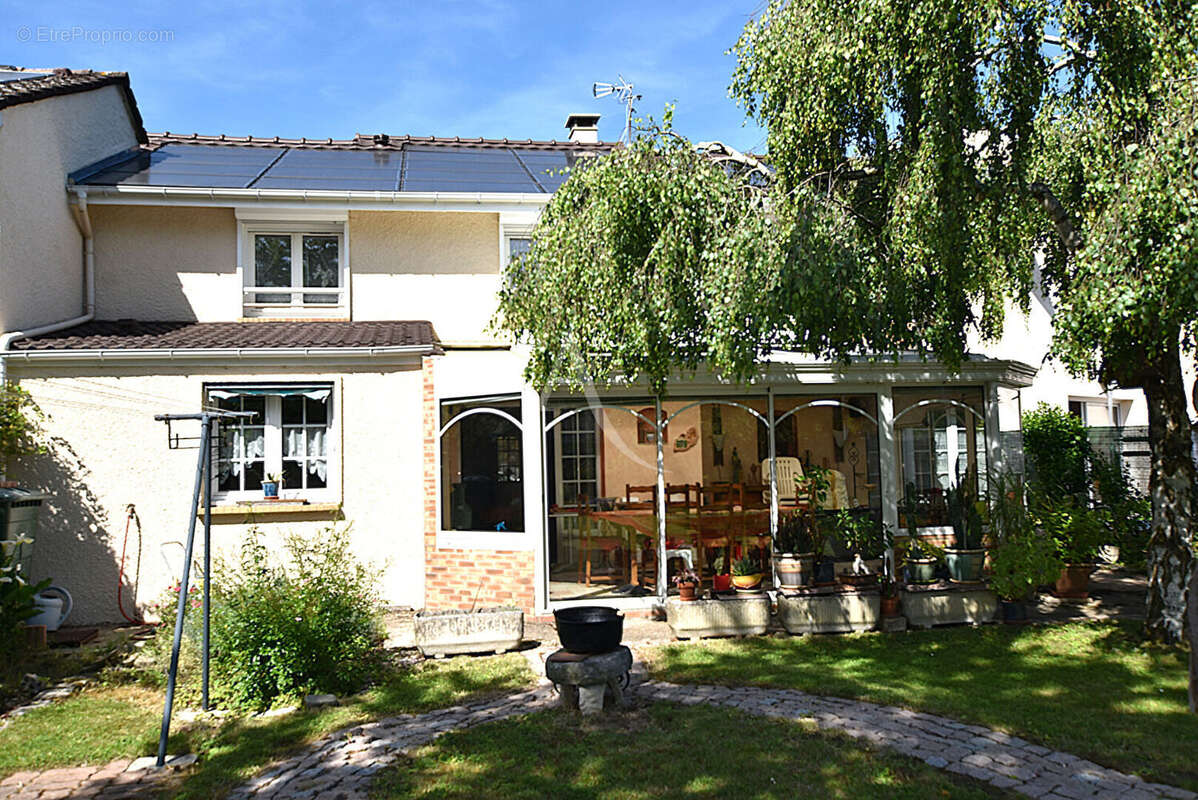 Maison à COMBS-LA-VILLE