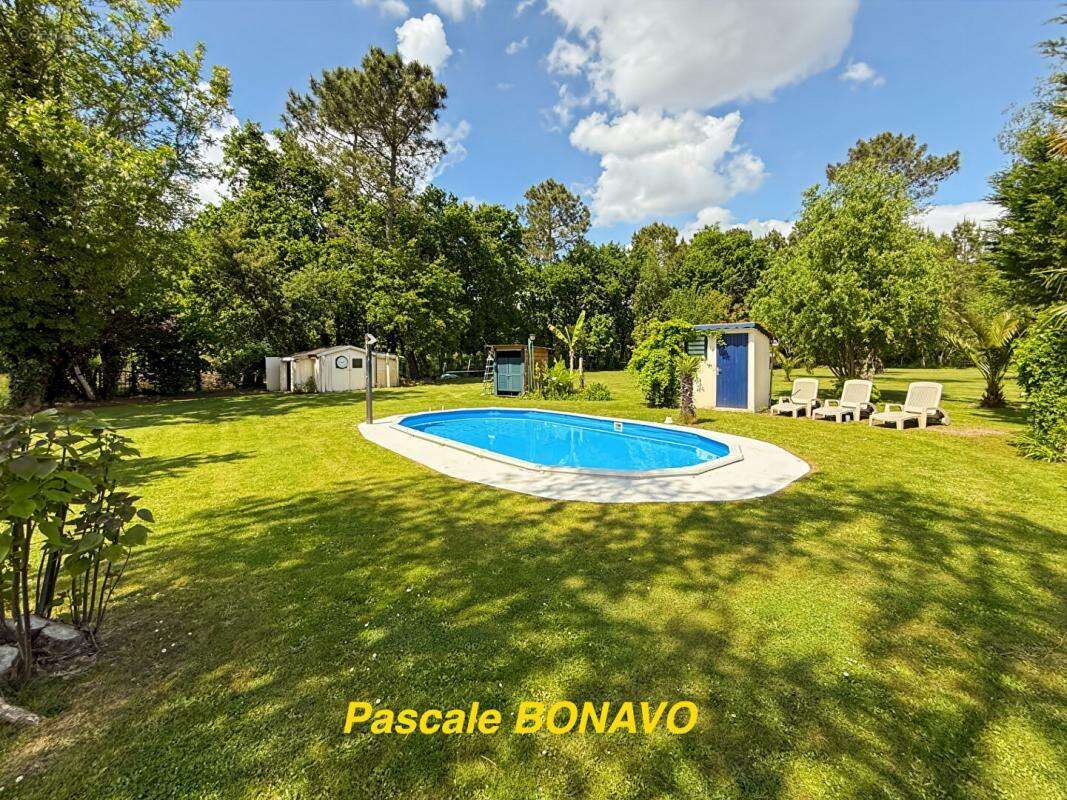 Maison à VENDAYS-MONTALIVET