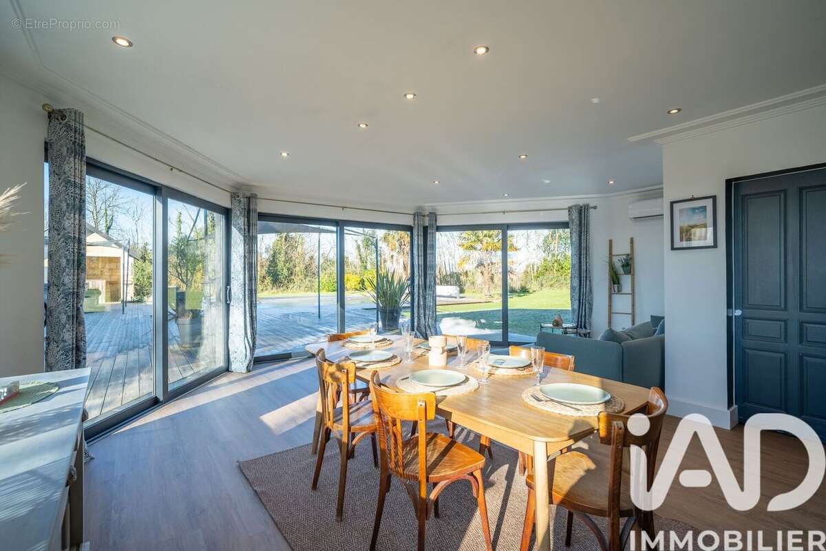 Photo 8 - Maison à PRIGNAC-ET-MARCAMPS