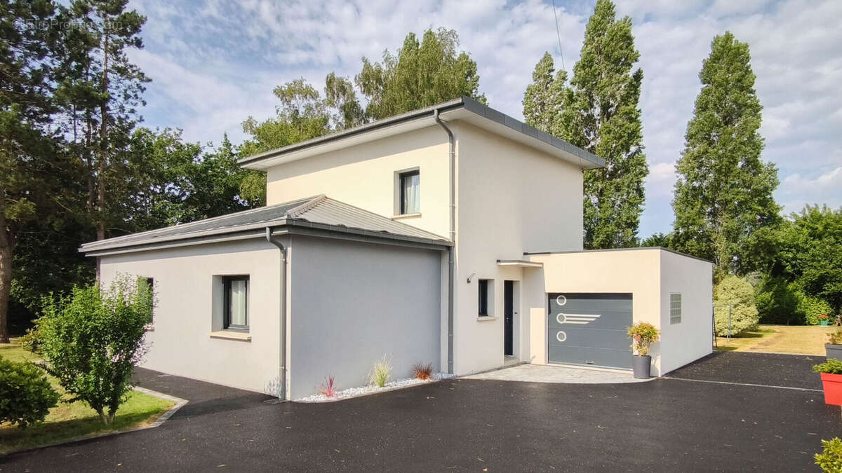 Maison à RIEC-SUR-BELON