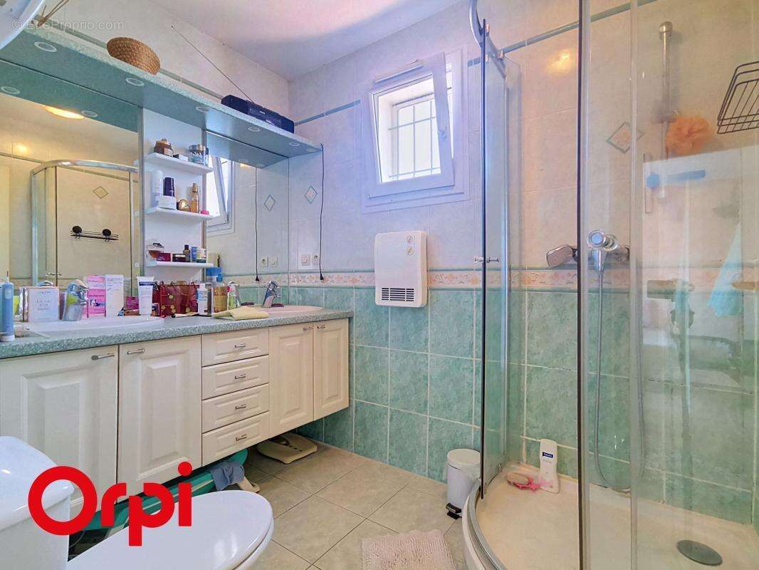 Maison À Vendre - 3 chambres - jardin - garage - photo 11