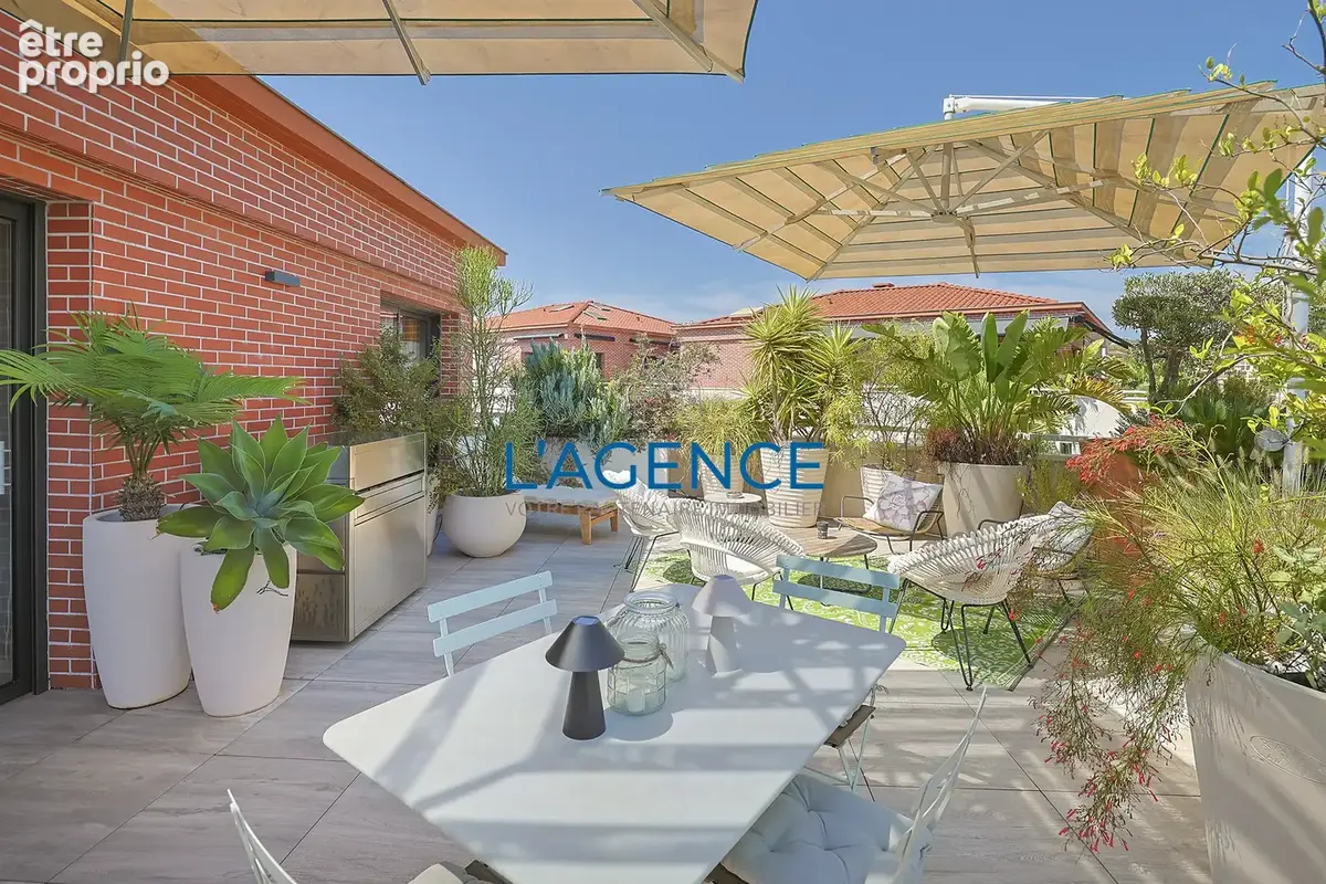 Appartement 'toit terrasse ' dans une résidence de standing avec une terrasse de 66m2 et deux garages - photo 11
