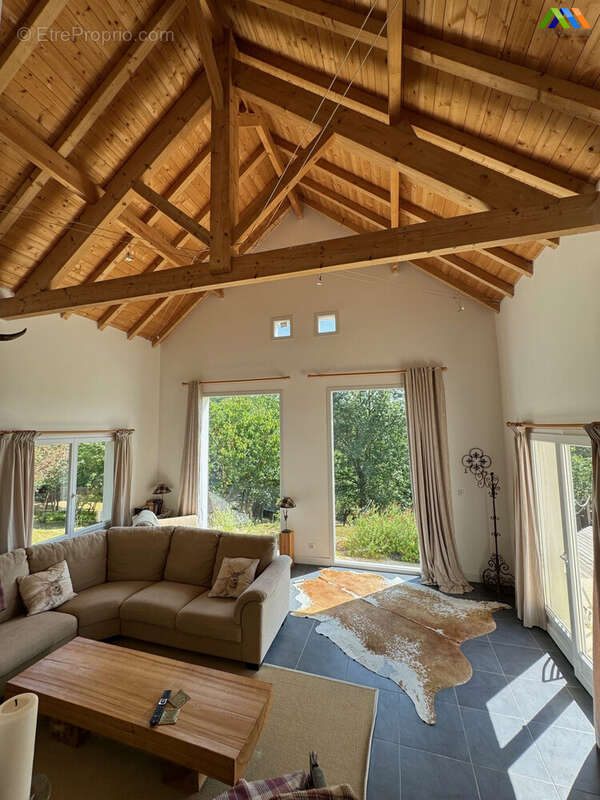 Maison 138 m² à Garlin  - photo 6