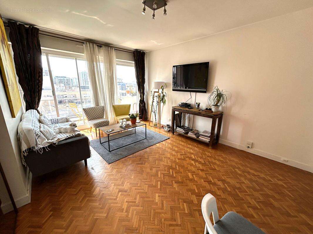 Appartement à PARIS-15E