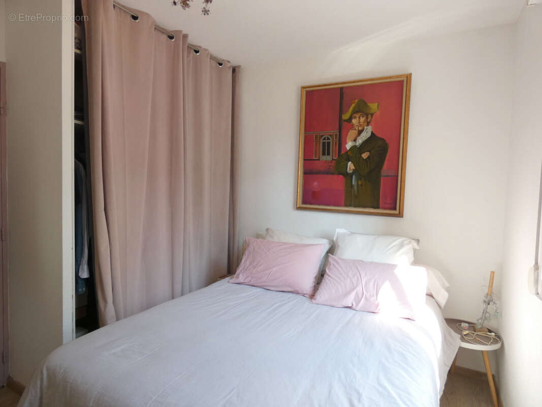 Appartement à VILLENEUVE-LES-AVIGNON