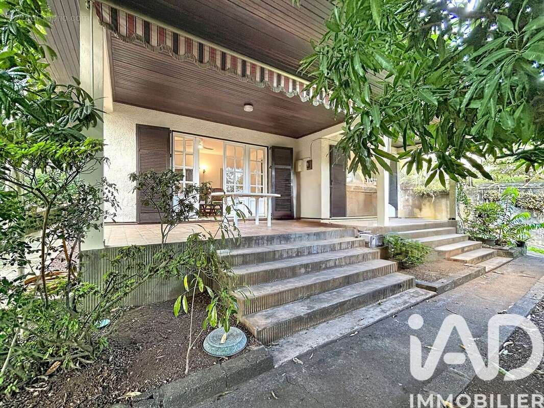 Photo 2 - Maison à SAINT-DENIS