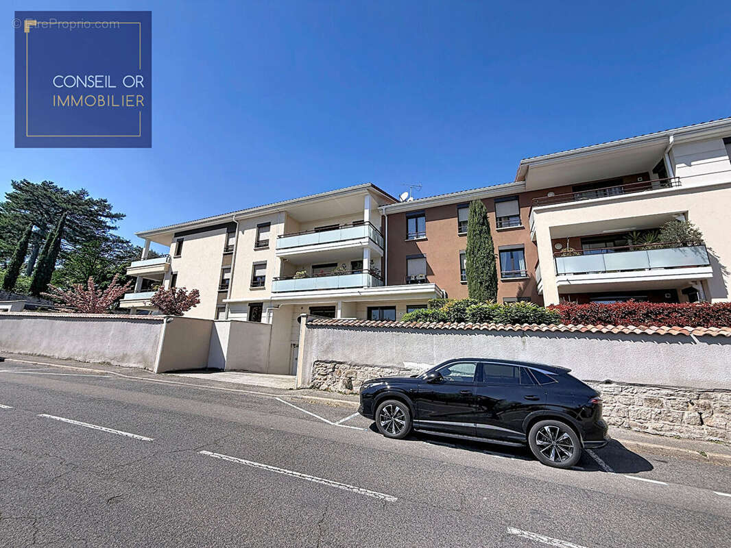 Appartement à SAINT-GENIS-LAVAL