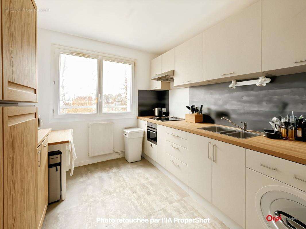  SPÉCIAL INVESTISSEUR : Appartement T4 de 83 m² à Beaugency – Rendement Immédiat (Locataire en place très fiable) - photo 3